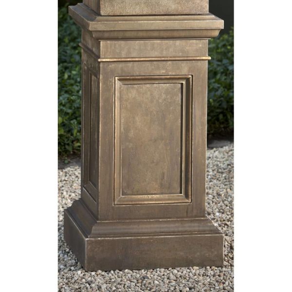 Kinsey Garden Decor Coachhouse Pedestal