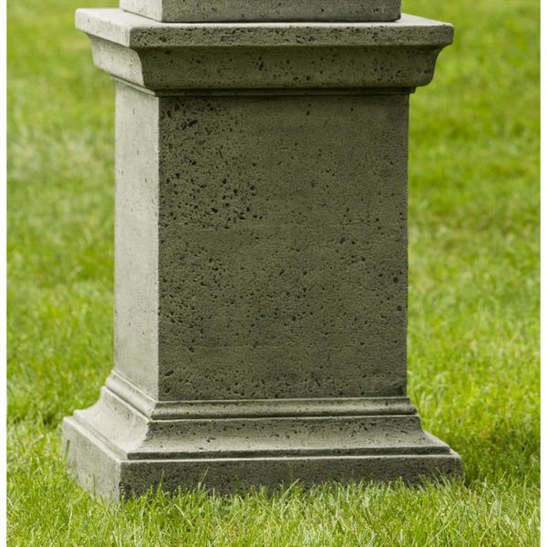 Greenwich Rustic Pedestal Kinsey Garden Decor