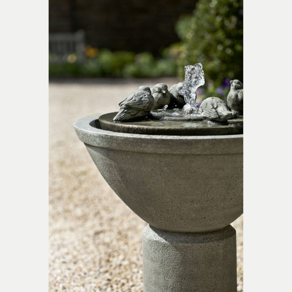 Kinsey Garden Decor Passaros II Water Fountain
