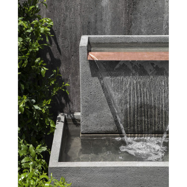 Kinsey Garden Decor Falling Water II Wall Fountain