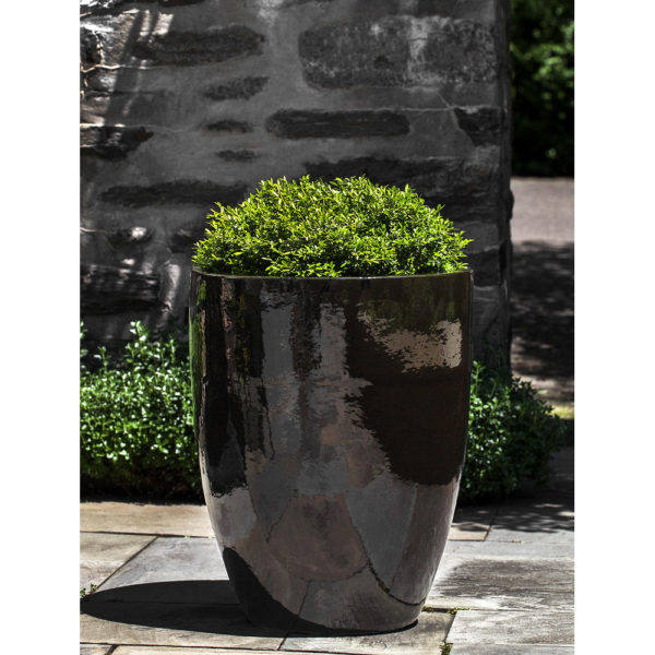 Kinsey Garden Decor Marta Planter Cola
