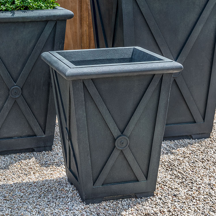 Moderne Tapered Tall Outdoor Planters Set Kinsey Garden Decor