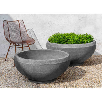 Kinsey Garden Decor Giulia Planter extra large