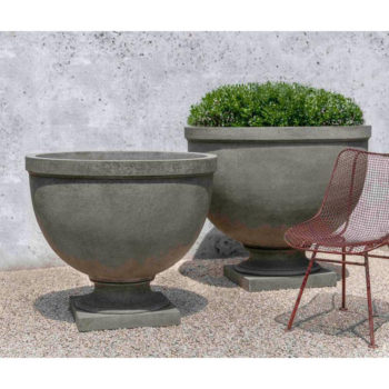 Kinsey Garden Decor Huntington Urn