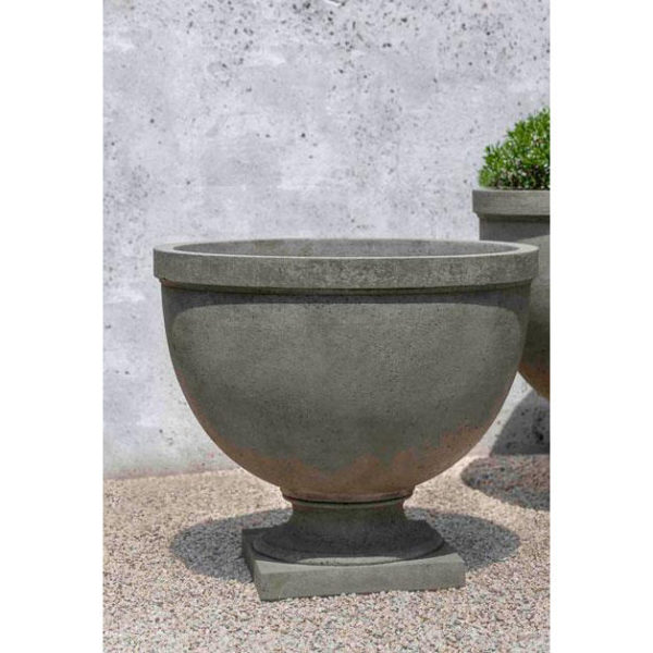 Kinsey Garden Decor Huntington Urn small