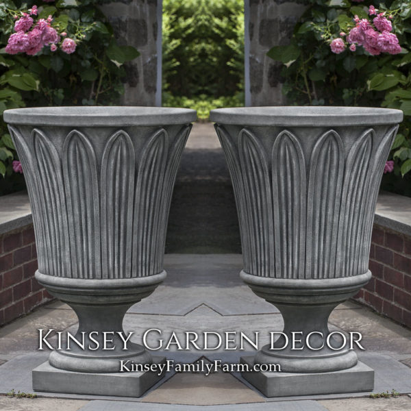 Kinsey Garden Decor Las Palmas Urns