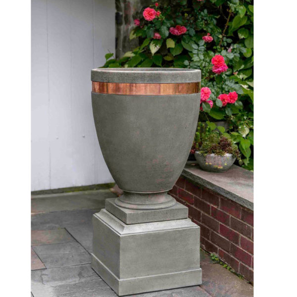 Kinsey Garden Decor Moderne Tall urn pedestal