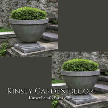 Kinsey Garden Decor Park Slope Urn set