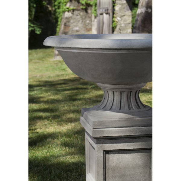 Kinsey Garden Decor Fonthill Urn Planter