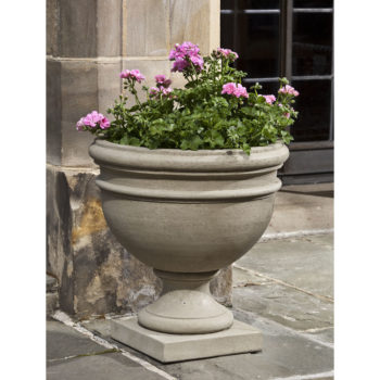 Kinsey Garden Decor Montgomery Urn Planter