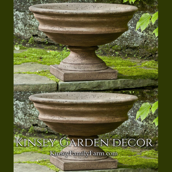 Kinsey Garden Decor Planter Newberry Urn