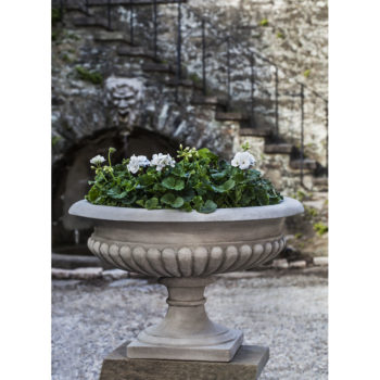 Kinsey Garden Decor Kingscote Urn Planter