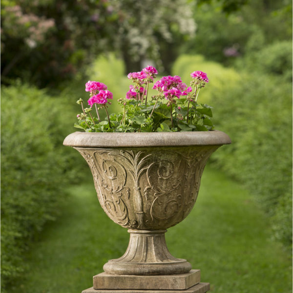 Kinsey Garden Decor Arabesque Palais Urn