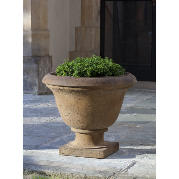 Kinsey Garden Decor Rustic Greenwich Urn
