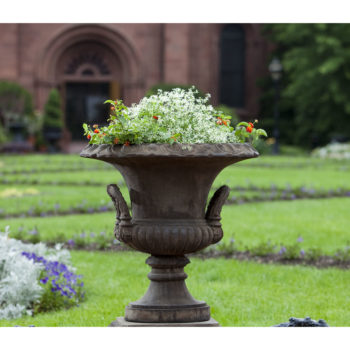 Kinsey Garden Decor Smithsonian L'Enfant Urn Planter