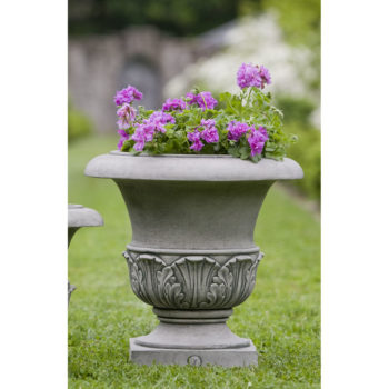 Kinsey Garden Decor Acanthus Large