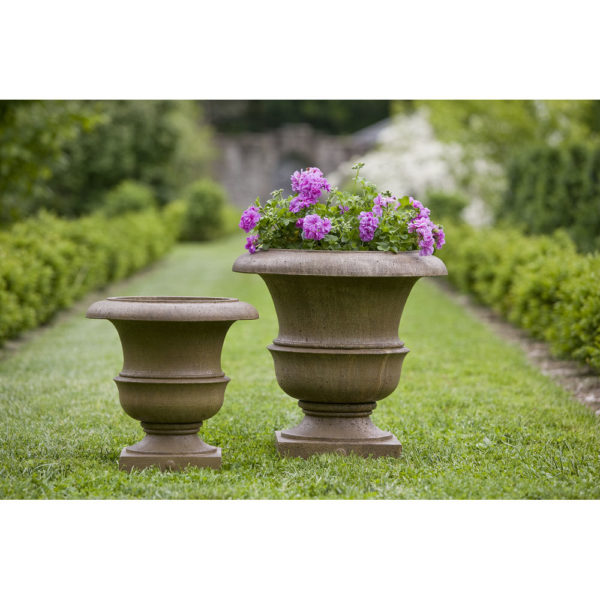 Kinsey Garden Decor Williamsburg Wren Planters
