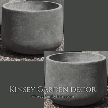 Kinsey Garden Decor Tribeca Small Planter set