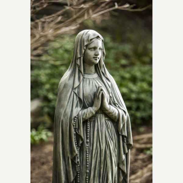 Kinsey Garden Decor Madonna Praying Statue